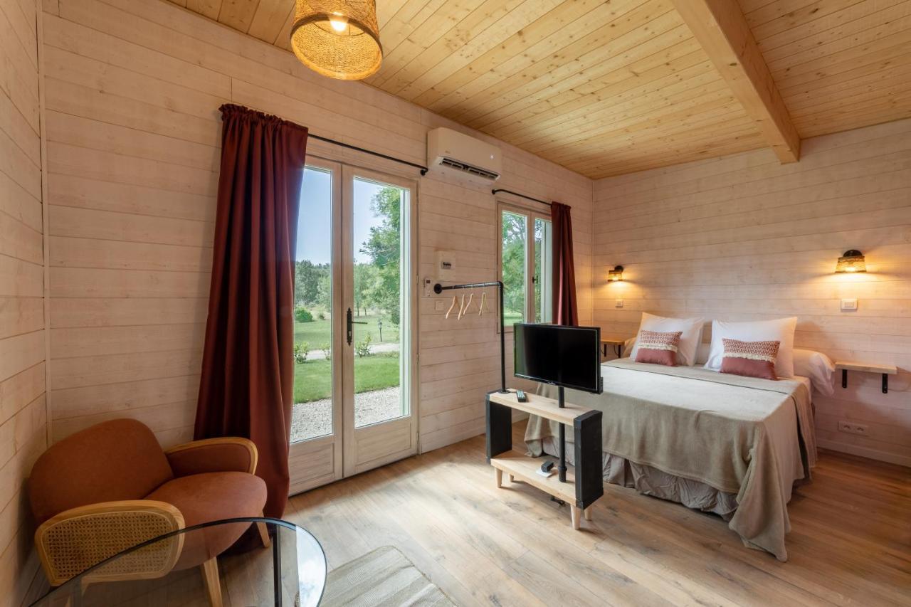 Le Mas Des Cerisiers Jacuzzi Et Sauna Inclus Pour Tous Les Logements アヴィニョン エクステリア 写真