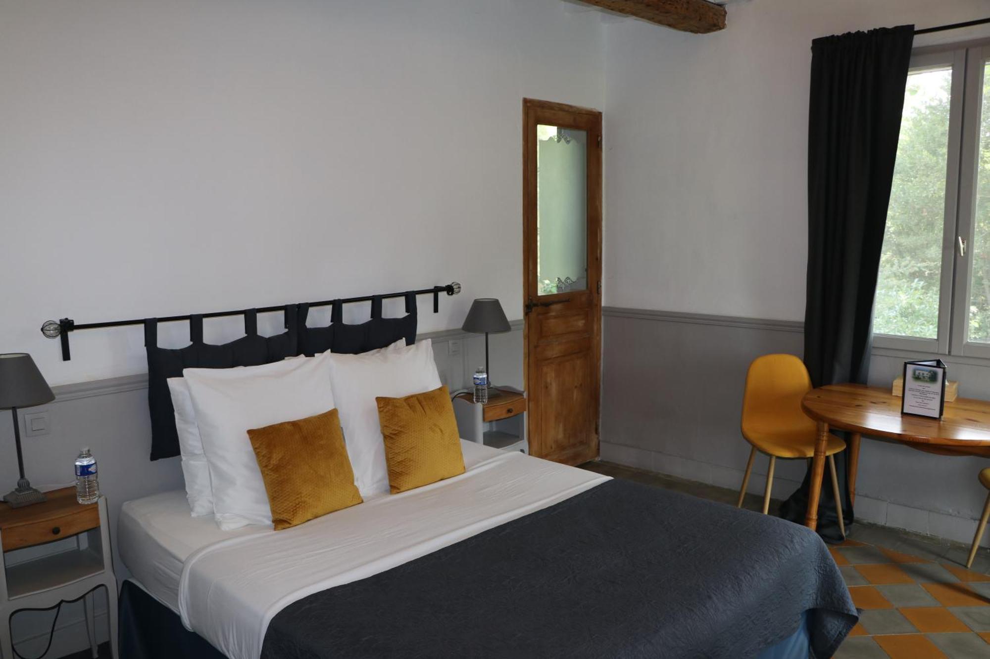 Le Mas Des Cerisiers Jacuzzi Et Sauna Inclus Pour Tous Les Logements アヴィニョン エクステリア 写真
