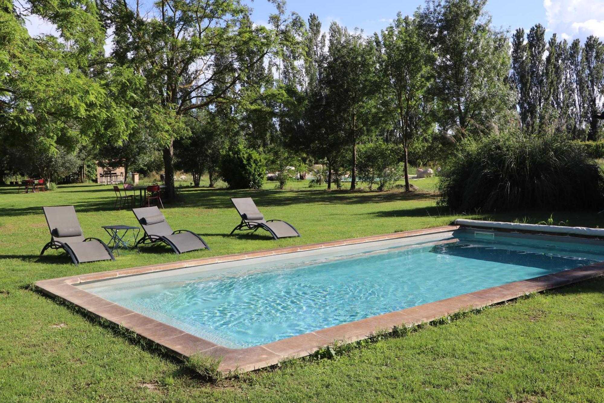 Le Mas Des Cerisiers Jacuzzi Et Sauna Inclus Pour Tous Les Logements アヴィニョン エクステリア 写真